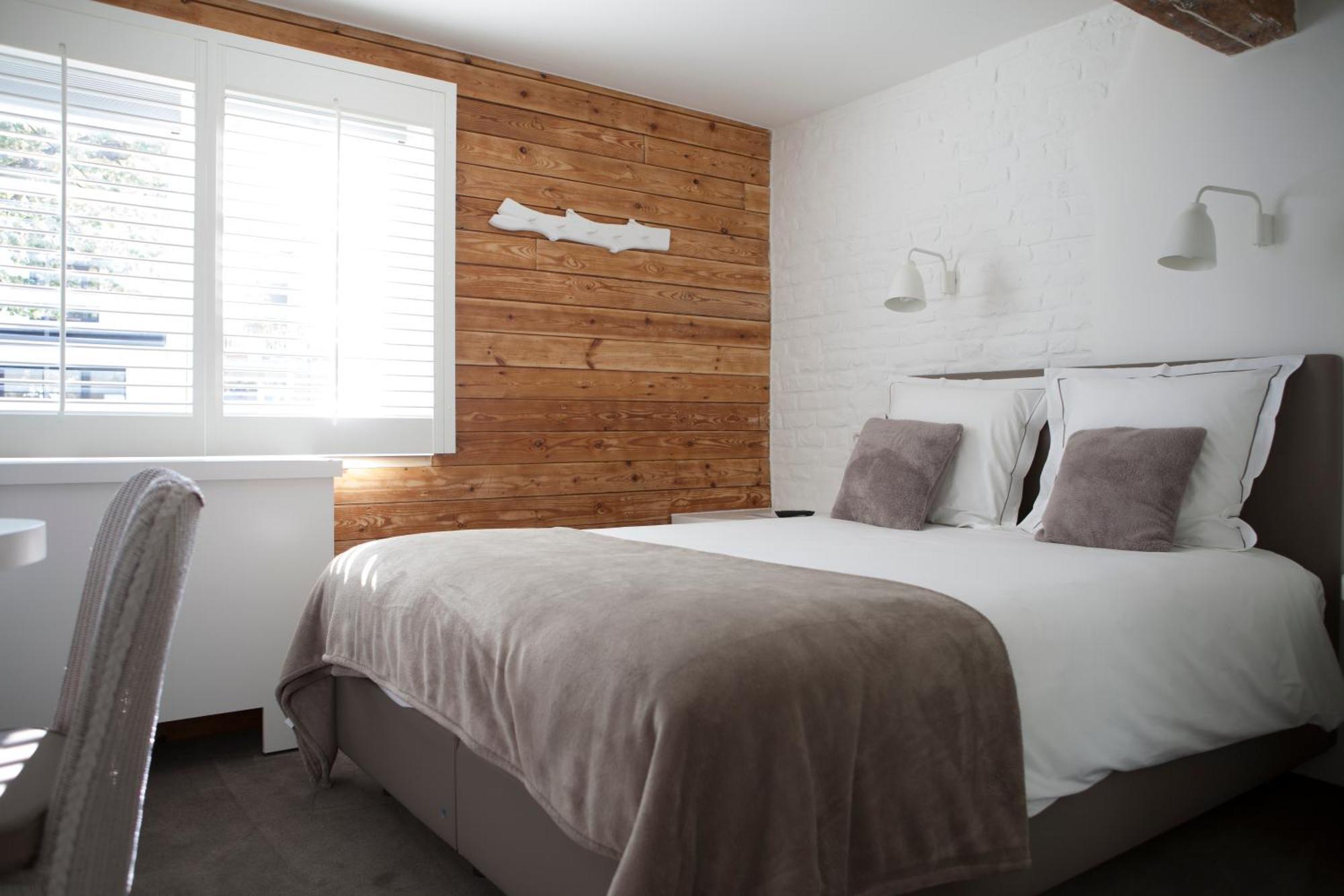 Standard Double Room,1370893976:JPEG