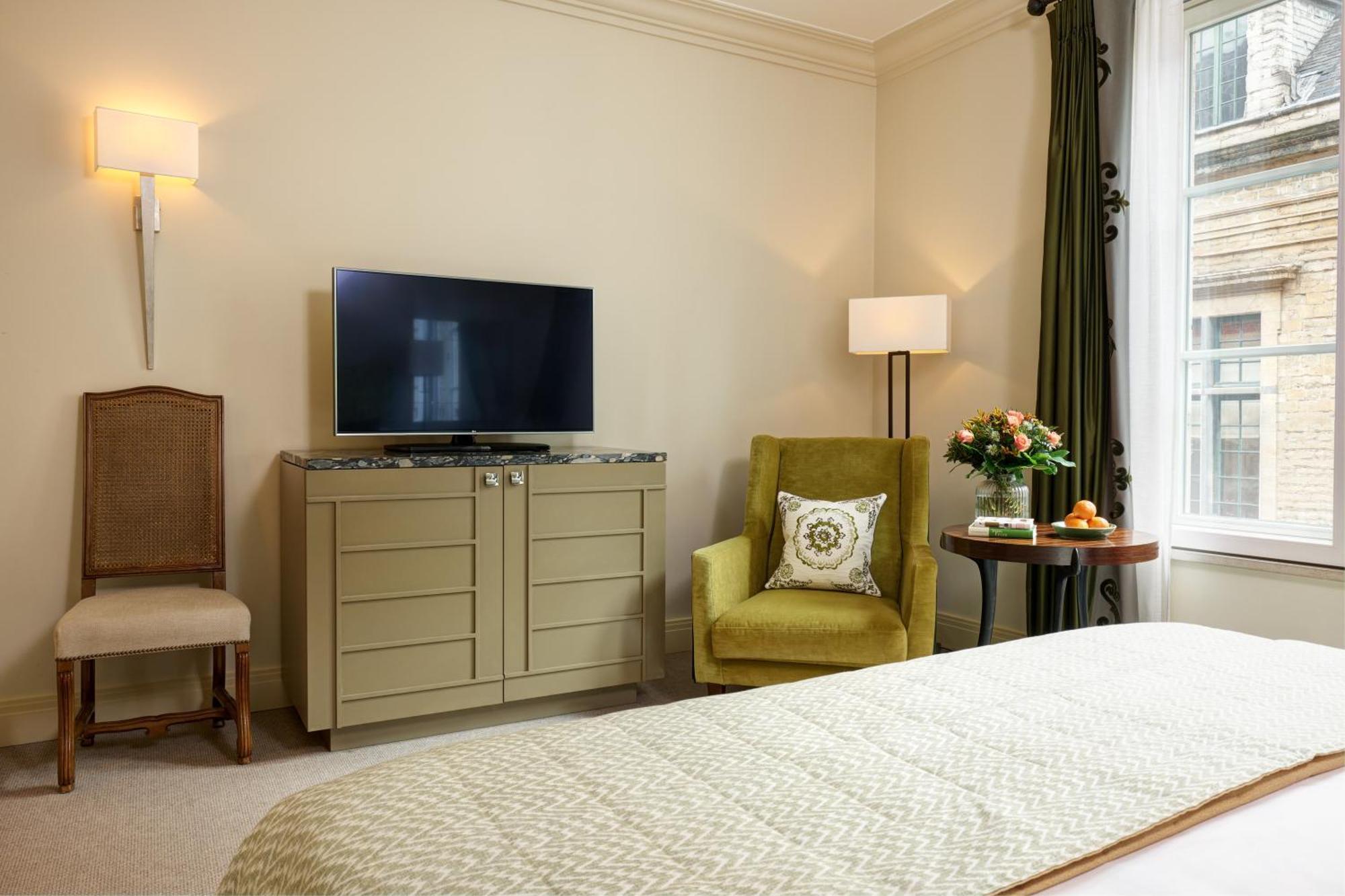 Classic Double Room,1706775749:JPEG