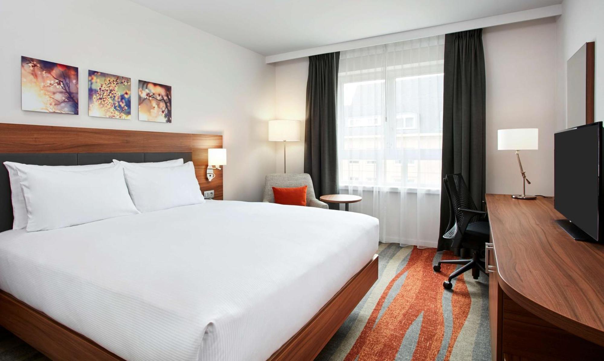 King Room,1557413656:JPEG