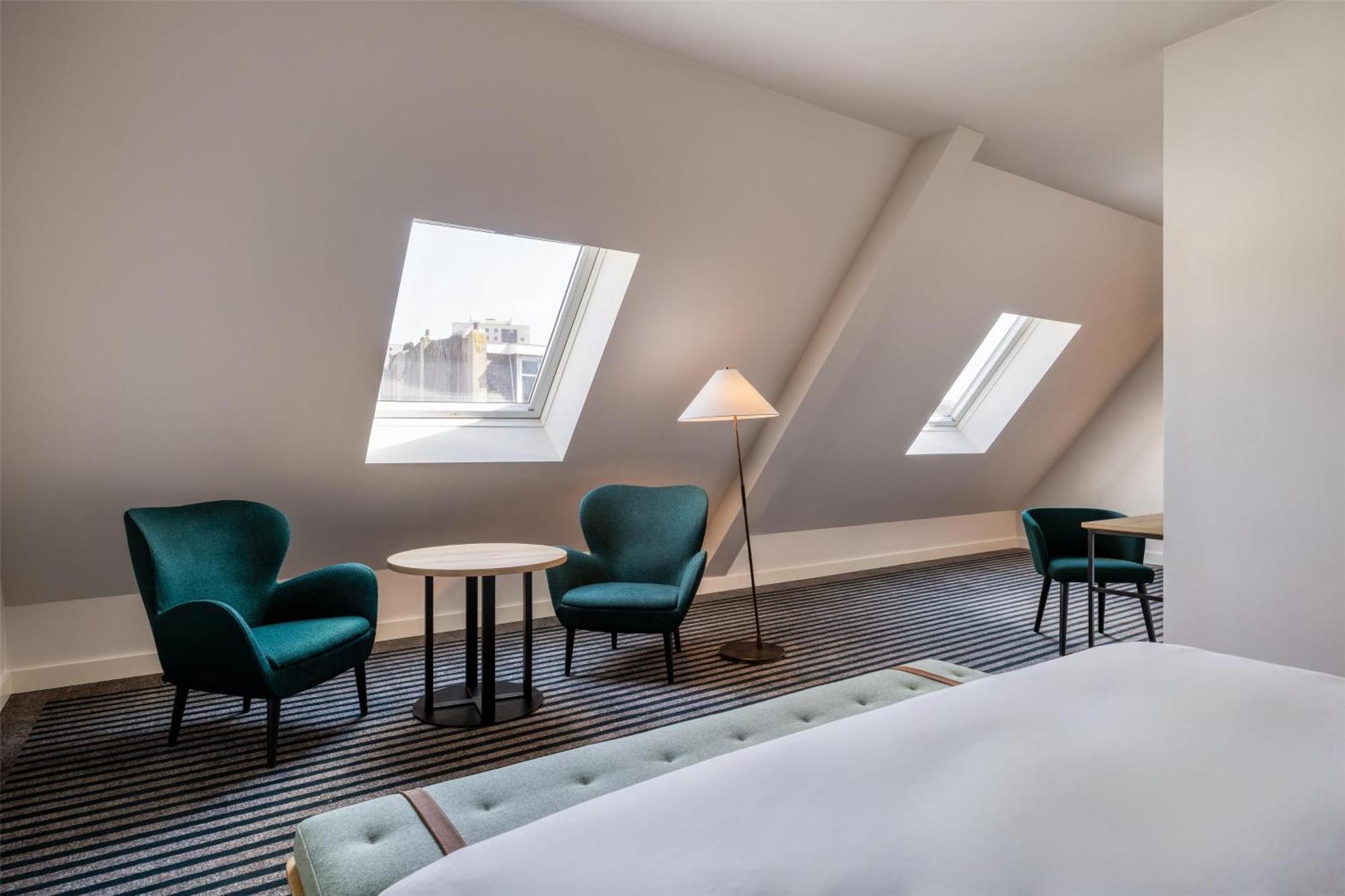 Junior Suite,1672574820:JPEG